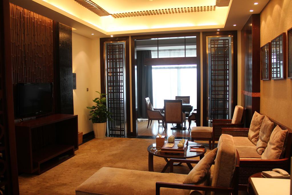 Huanxiu Resort & Spa Suzhou (Jiangsu) Exterior photo